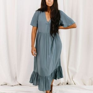 JODIFL Slate Blue Ruffle Hem Midi Dress • Large